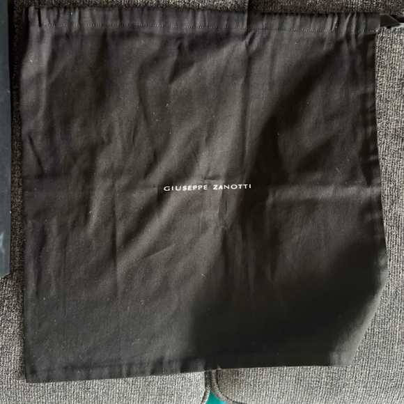 BRAND NEW!! Giuseppe Zanotti Sneakers - Picture 4 of 4